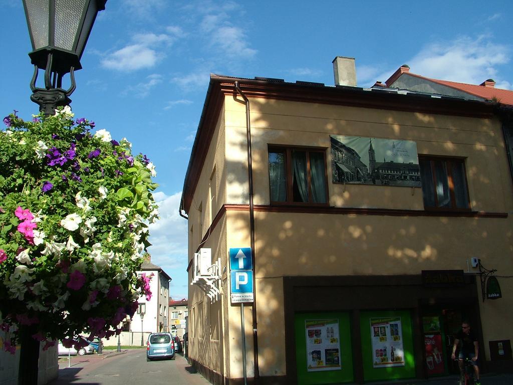 Pokoje Goscinne "Old Town" Освенцим Экстерьер фото